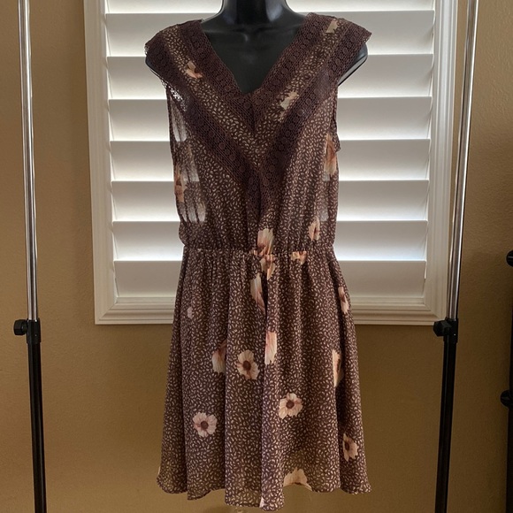 H&M Pants - H&M floral romper